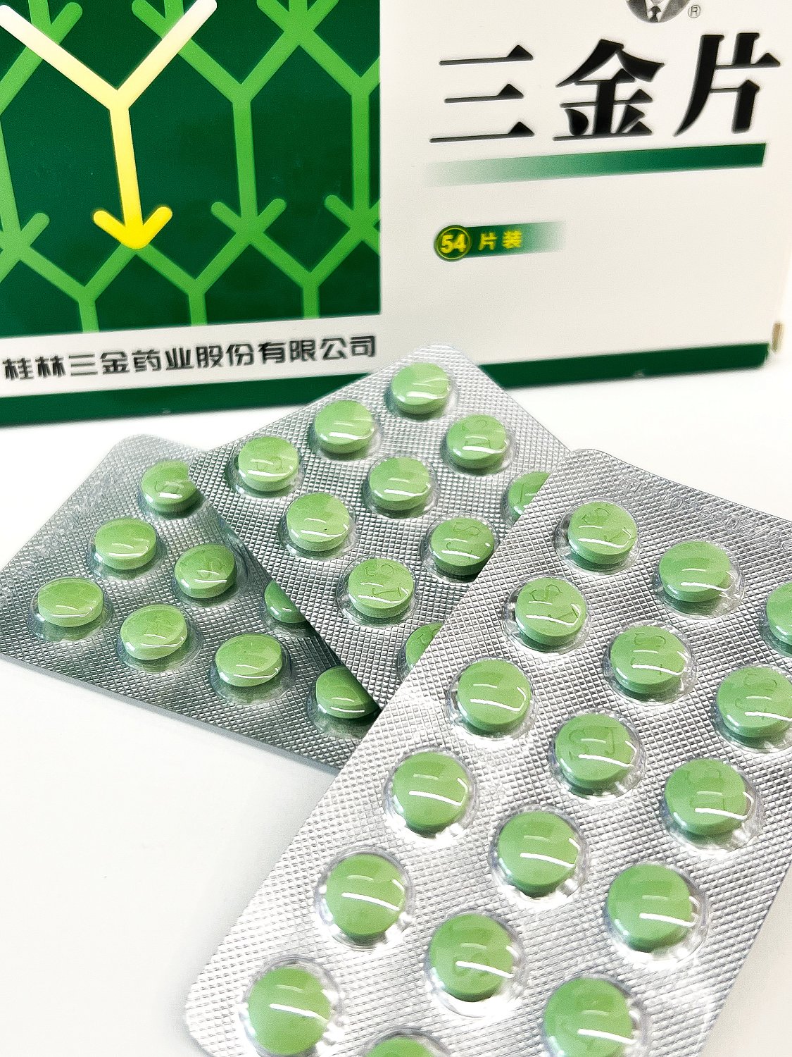 картинка Таблетки для лечения инфекций мочевыводящих путей «Три Золотых (Санджин Пиан)» (Sanjin Pian) от магазина MamaMao